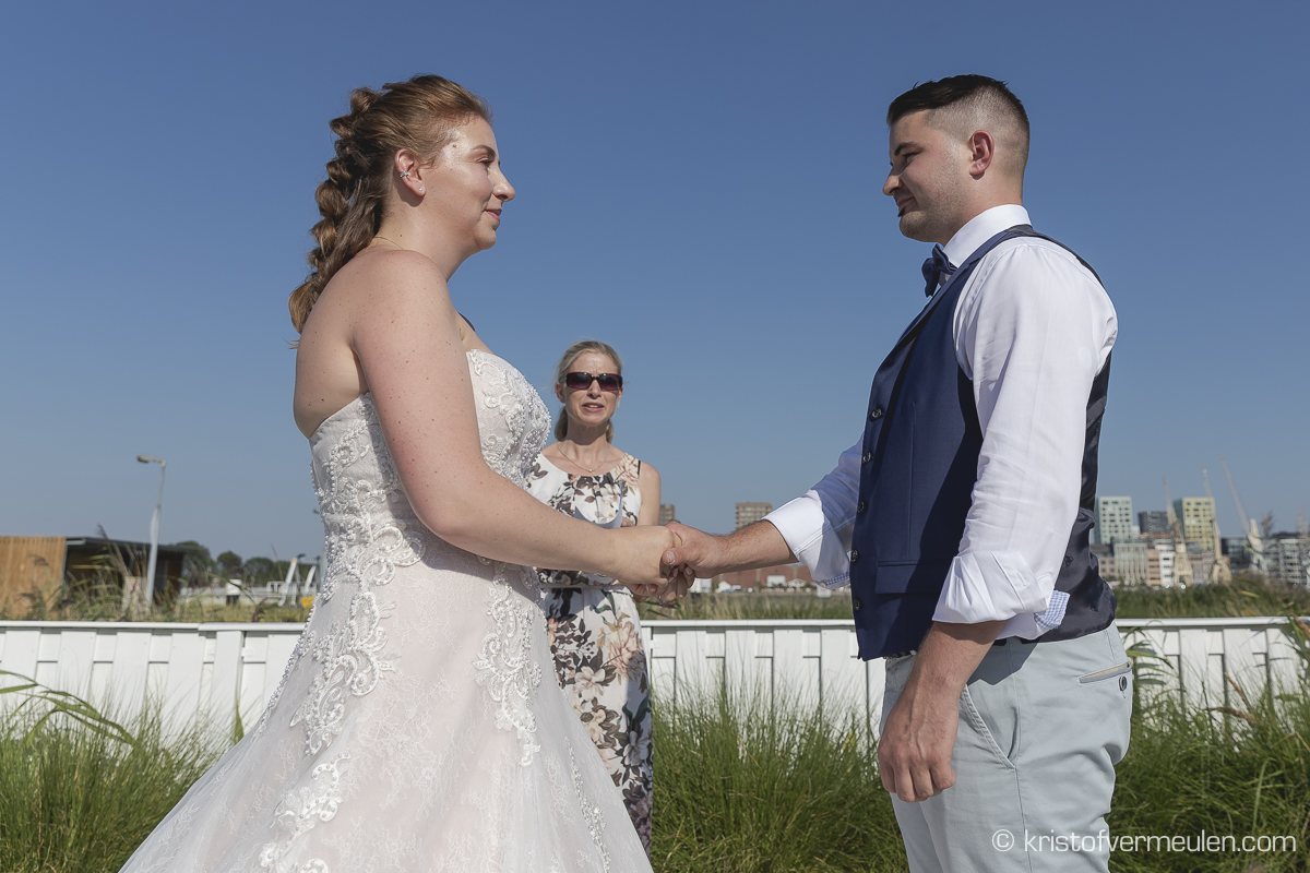Need help writing wedding vows? Follow these guidelines